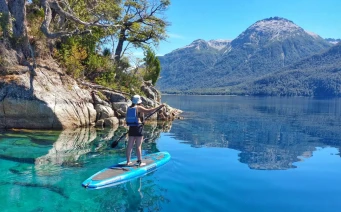 With LATITUR on Lago Traful, Neuquén, Argentina you can make Travesía en SUP Inicial: Descubre el Lago Traful