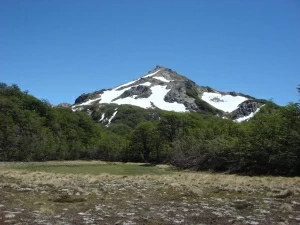 With LATITUR on Cerro Acol you can make Trekking y ascenso al Cerro Acol