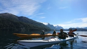 With LATITUR on Lago Moreno you can make Kayak de Travesia Lago Moreno Oeste - Morenito