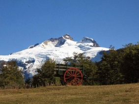 With LATITUR on San Carlos de Bariloche you can make Excursión al Cerro Tronador y Ventisquero Negro