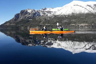With LATITUR on San Carlos de Bariloche you can make Paseo en Kayak en Lago Gutierrez de medio día