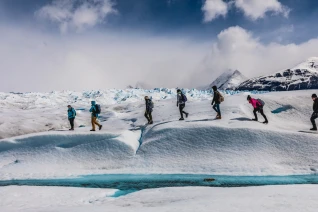 With LATITUR on El Calafate you can make Minitrekking: Aventura Glacial en el Perito Moreno