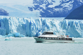 Navega frente al Glaciar Perito Moreno