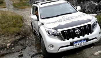 With LATITUR on Ushuaia you can make Lagos Off Road