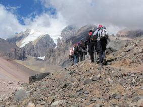 Trekking al Mirador de los Seis Gigantes Andinos