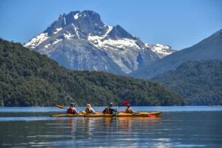 With LATITUR on Bariloche you can make Kayak de Travesia