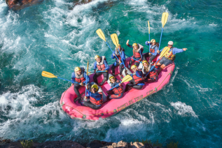 With LATITUR on Río Chimehuin you can make Rafting  San Martin de los Andes Rio Chimehuin TT