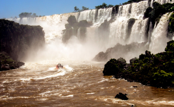 With LATITUR on Cataratas del Iguazú you can make La Gran Aventura Cataratas Iguazú turno mañana
