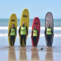 With LATITUR on Mar del Plata you can make Clase Grupal de Surf en Mar del Plata
