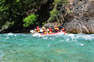 With LATITUR on San Carlos de Bariloche you can make Rafting Familiar Rio Manso Bariloche con traslado