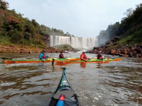 With LATITUR on Puerto Iguazú you can make Excursión y Aventura en Kayak en Puerto Iguazú