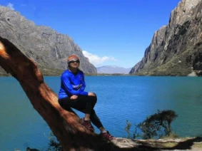 With LATITUR on Quebrada de Llanganuco, 02160 you can make Trekking a las  lagunas de Llanganuco