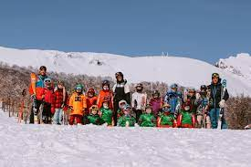 With LATITUR on actividad you can make Clase de Snowboard en Lago Hermoso Ski